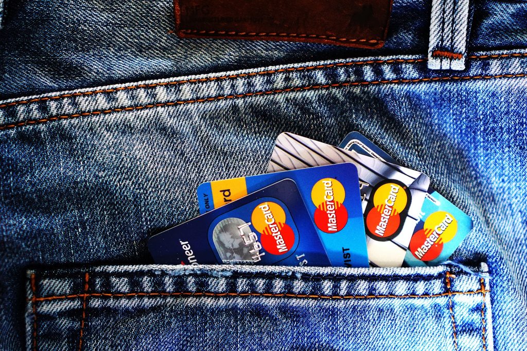 Nulidad de las tarjetas revolving: nuevo frente ante las entidades bancarias. credit card 1583534 1920